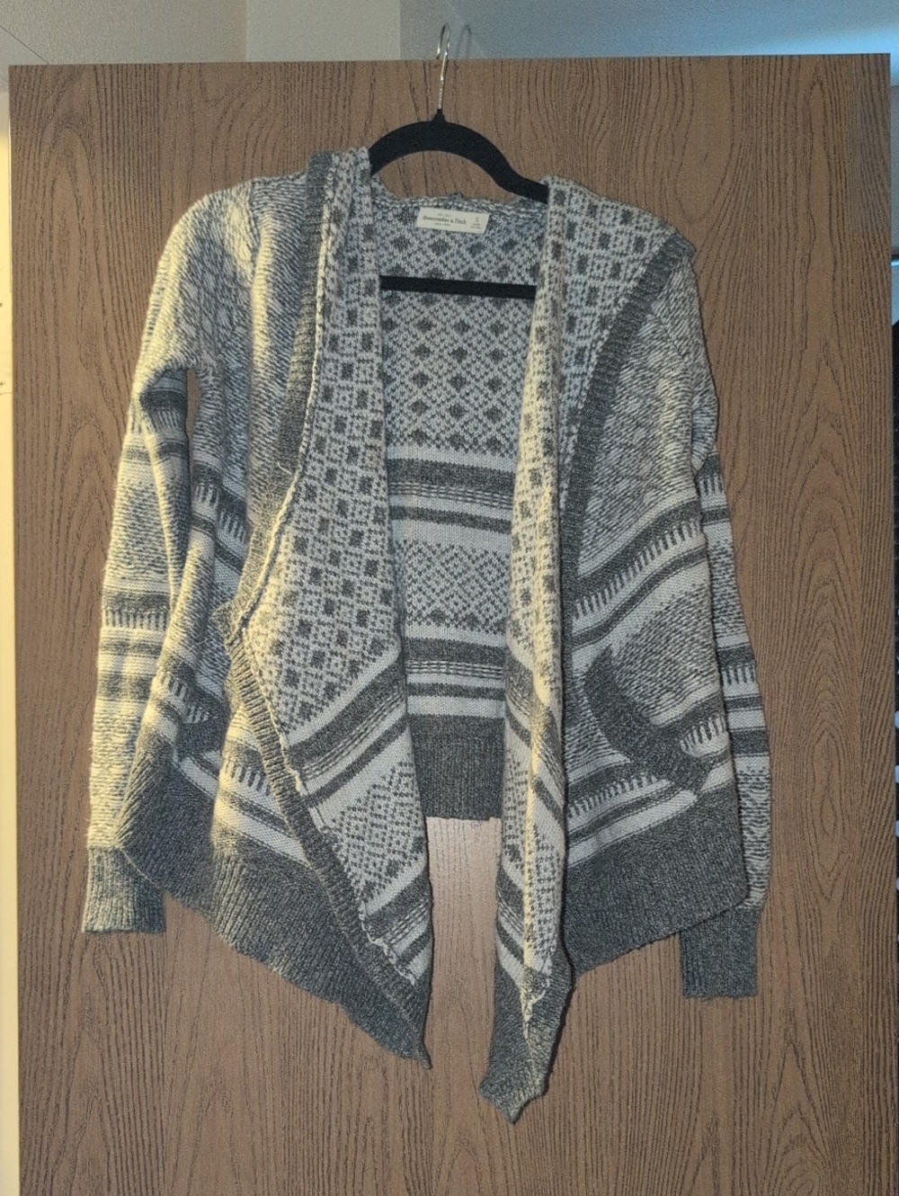 Abercrombie & Fitch Gray and Cream Patterned Open-Front Hooded Cardigan